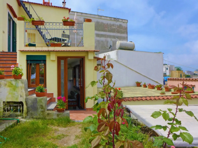 Maronti Hotel