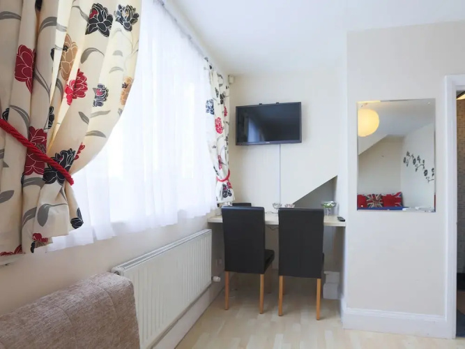 Spacious Studio in Harrow 46c