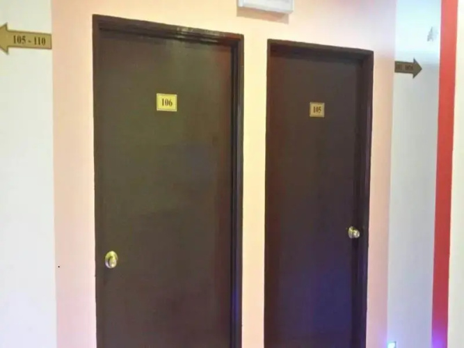 Clover Hotel