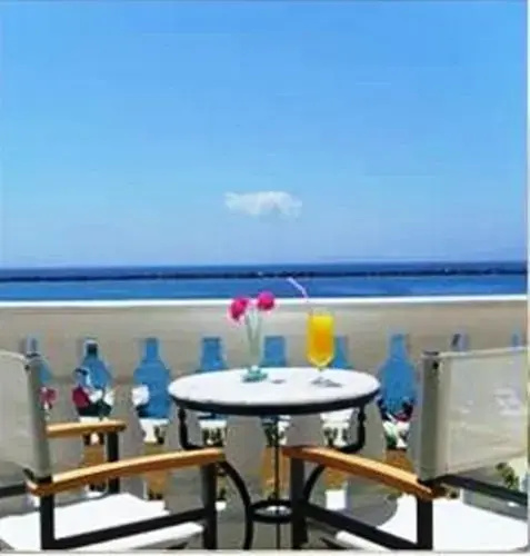 Avra Hotel