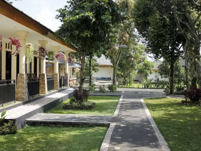 Indra Djaya Hotel