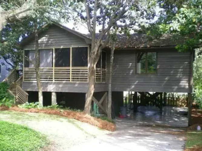 306 W Cooper-Cozy Cabana