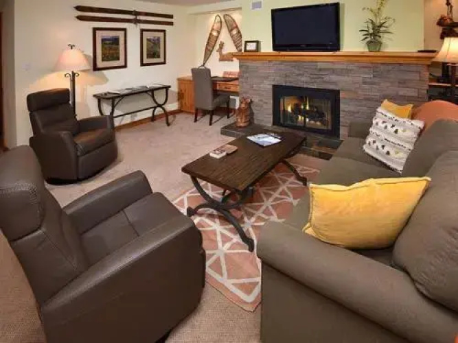 Vantage Point Condo 301