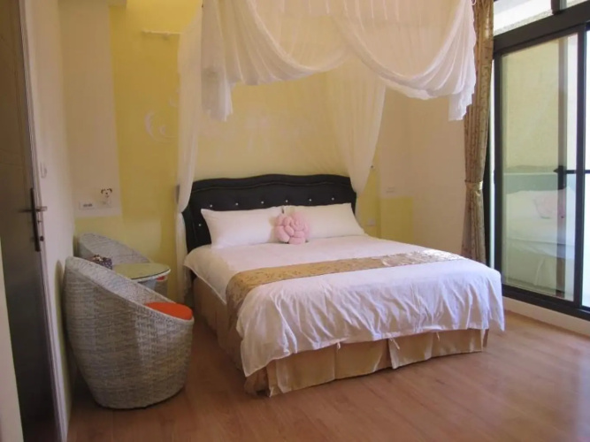 Rain Hostel