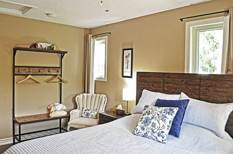Centennial House Bed and Breakfast