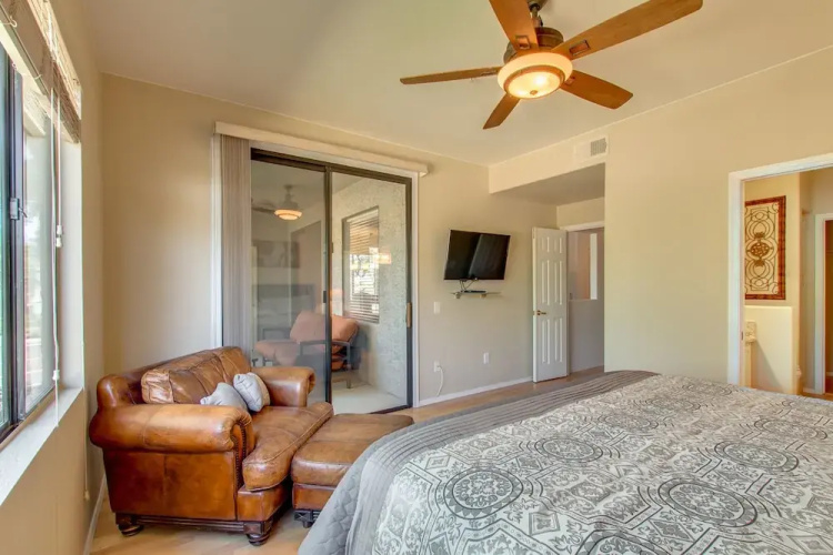 100th Street - 2 Br condo by RedAwning