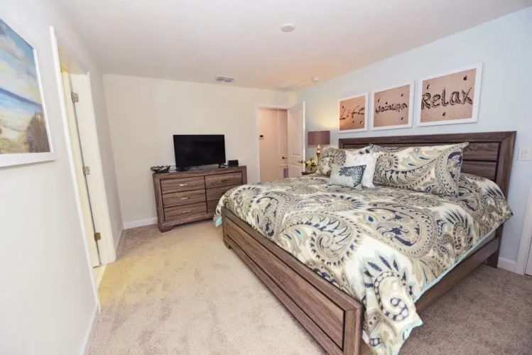 1586 Moon Valley Drive