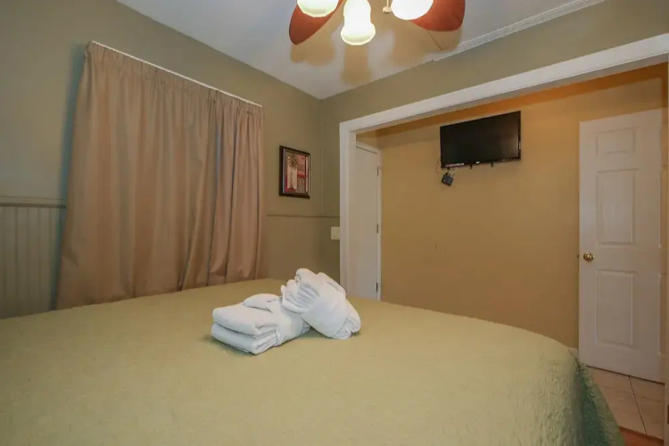 318 Breakers - 1 Br Villa
