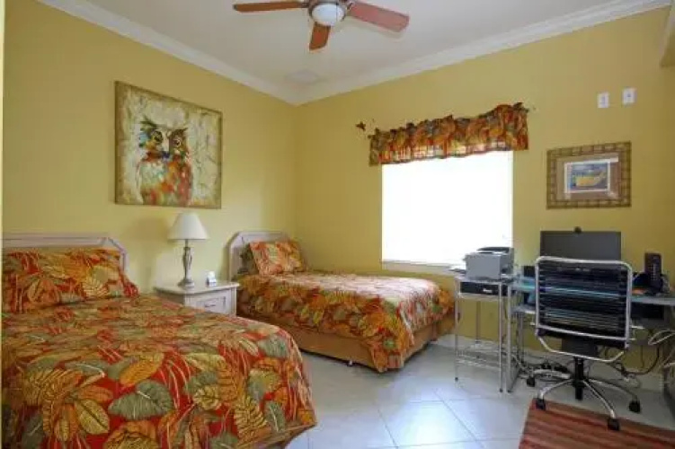 Waterfront Villa Id2621
