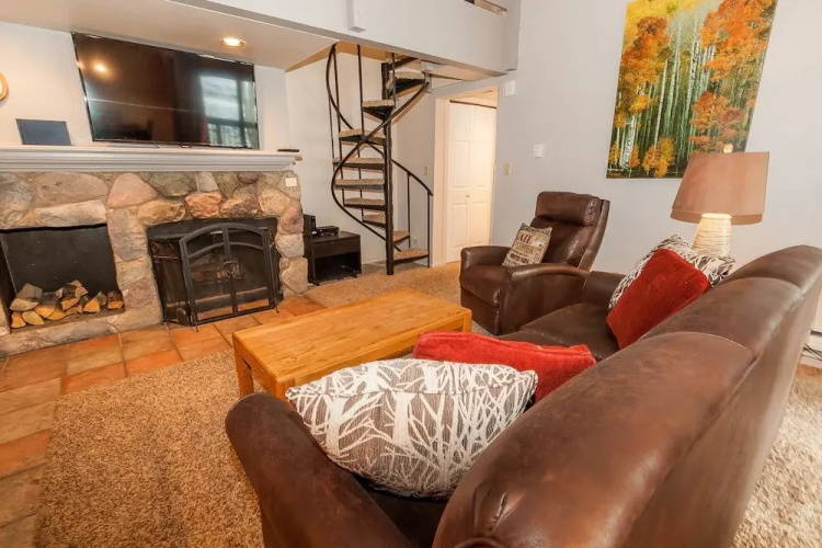 Wild Irishman #1022 - 2 Br Condo