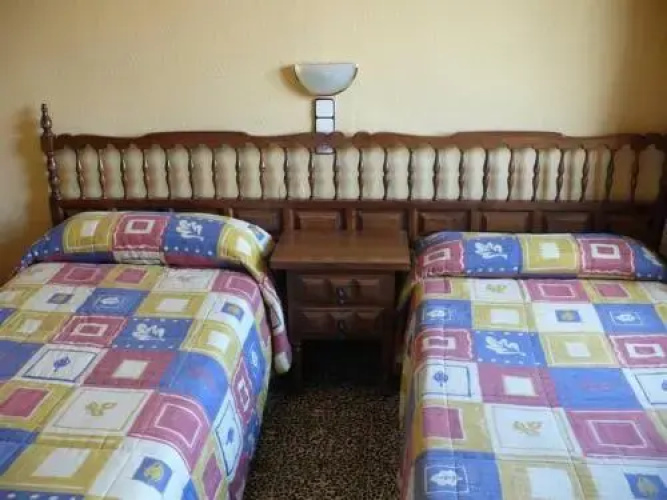 Hostal Rodes