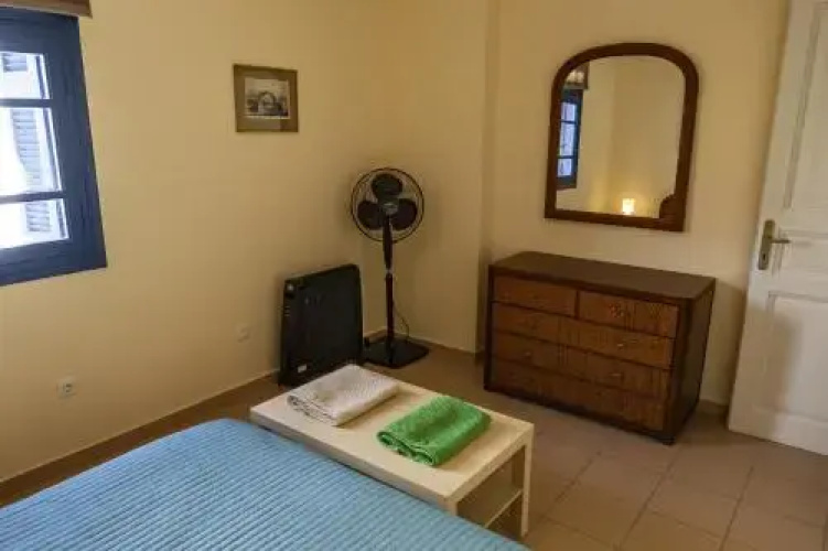 Theo's house in Chora!
