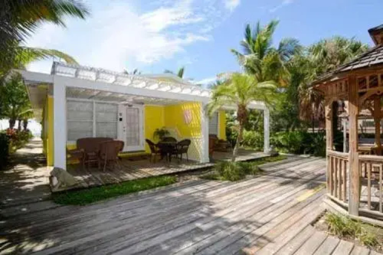 Four Beach Lovers All Units by RedAwning