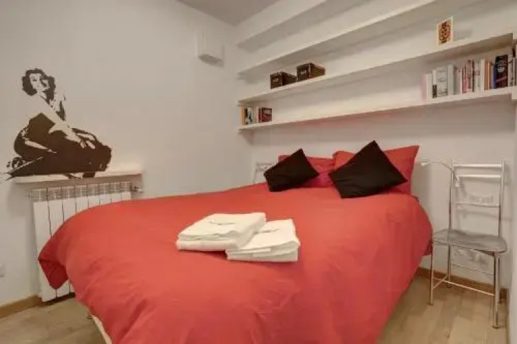 Piazza De' Ricci - Book We Do