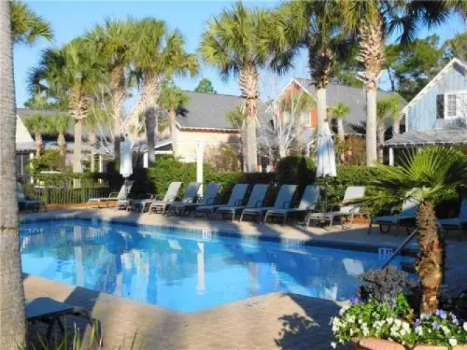 2491 Bungalo - 4 Br home by RedAwning