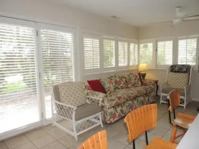 4 Hickory Lane