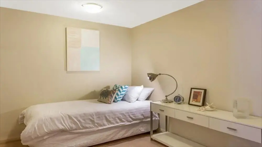 The Apartment Service HELP3