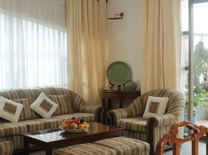 Unique Saigon Hotel