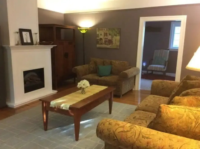 Sunnyside Niagara Cottage