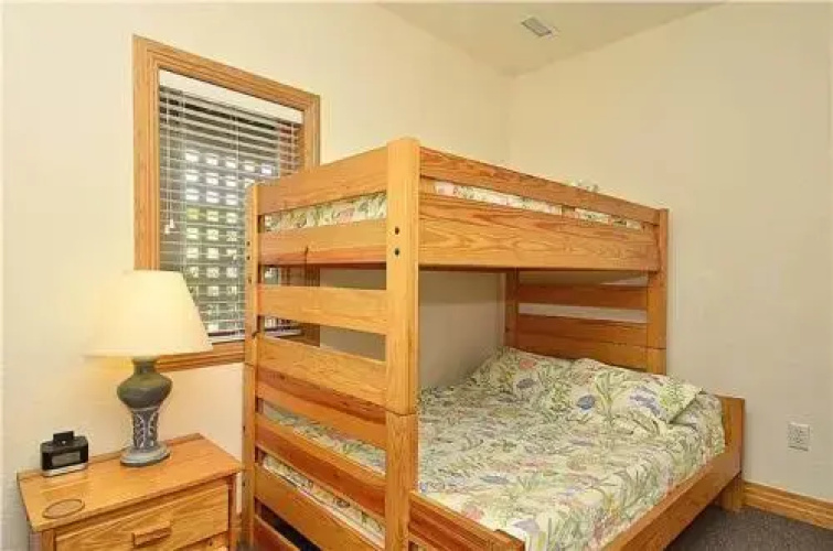 Goodnight Moon Pi206 - 7 Br Home