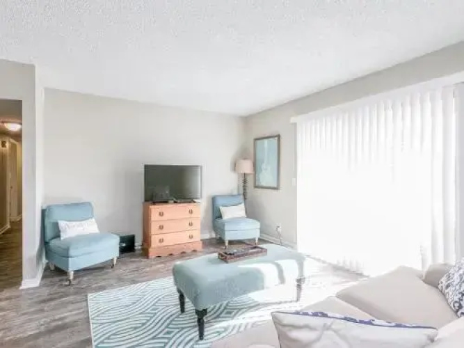 Riverside West Nashville Condo by RedAwning