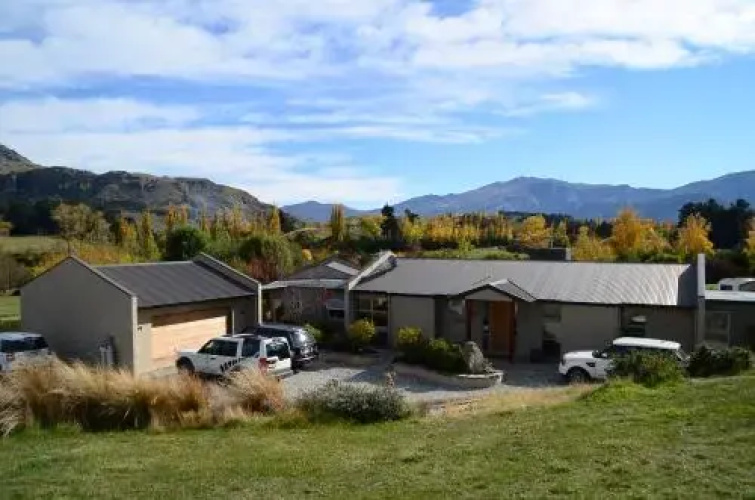 1220 Gibbston Lodge