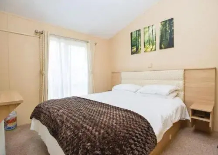 Paradise Lakeside Lodges
