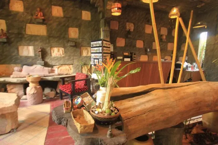 Retreat Condo