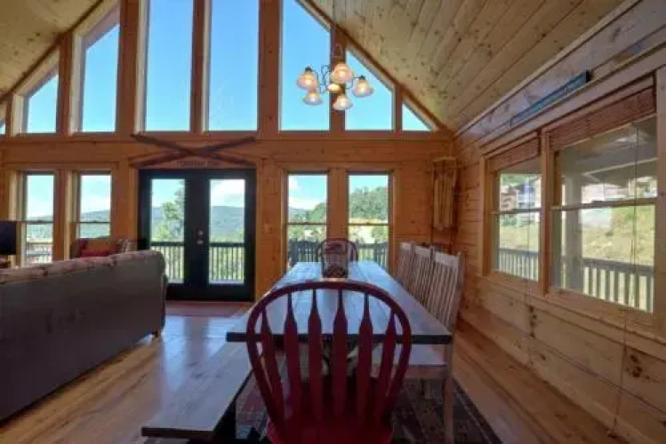 Toboggan Run - 4 Br Cabin