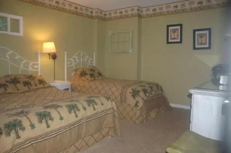 Crescent Sands CB, Unit 4-F - 3 Br Condo