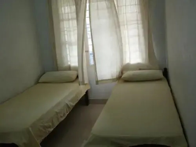 Hebron Inn