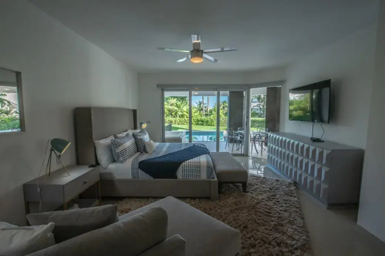 Casa Coral Beach - 2 Br Condo