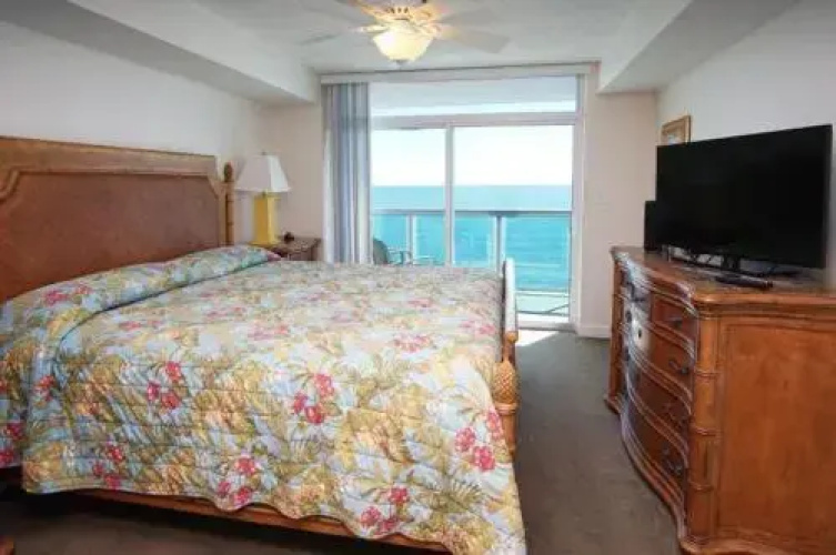 Laguna Keyes 707 by RedAwning