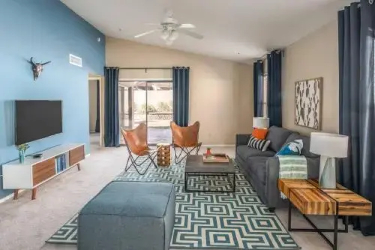 3BR Home Great Backyard by WanderJaunt