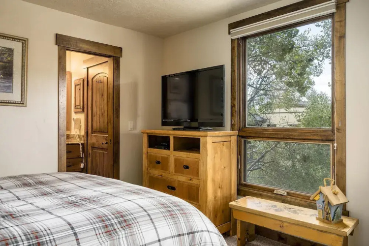 Lodge E301 - 2 Br Condo