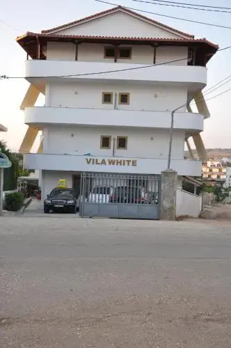 Villa White