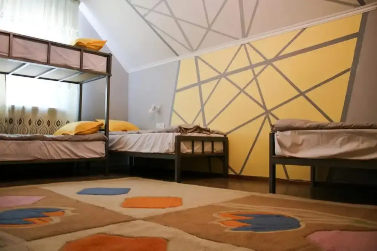 10000MILES Hostel