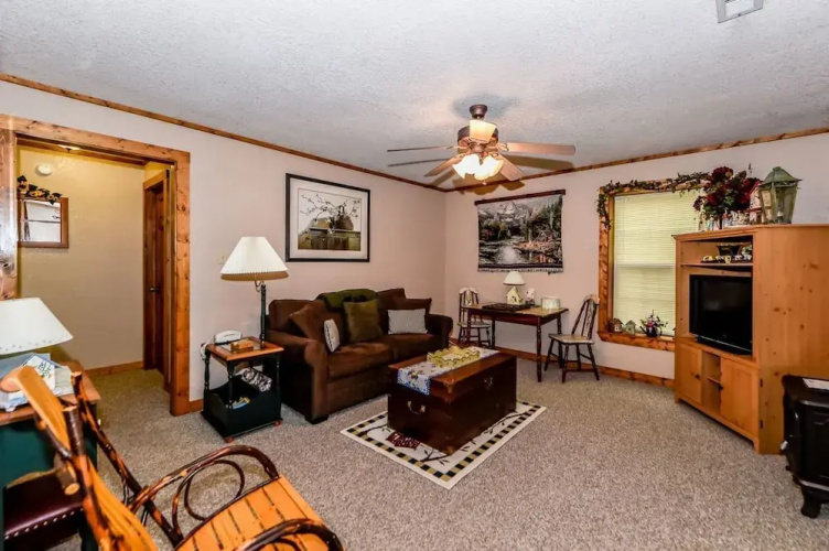 Candlelight - 2 Br home by RedAwning