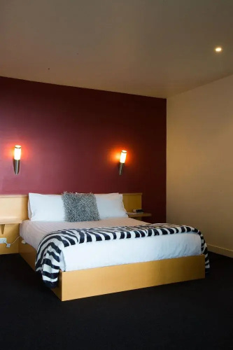 Rosevear's Vineyard Retreat
