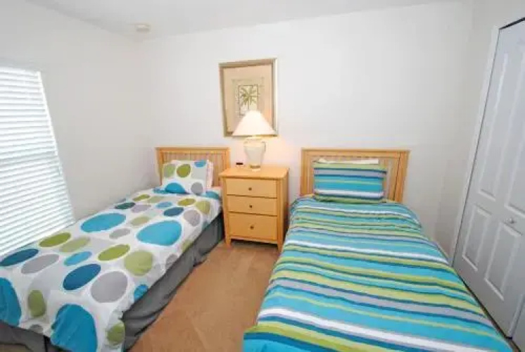 304OBC Hastings Boulevard 4 Br villa by RedAwning