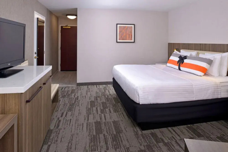 Red Lion Inn & Suites Modesto