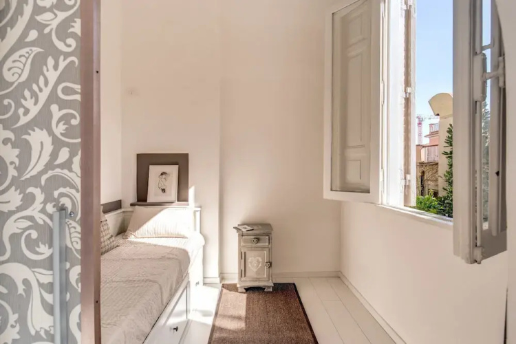 Aweshome - Spagna White Fair Loft