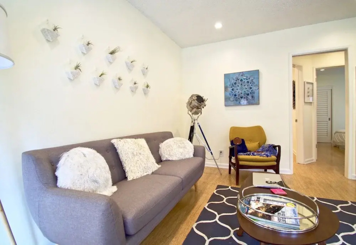 Quintessential Venice Beach Condo