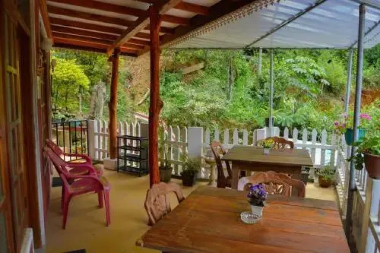 Rustle Hill Home Stay-Ella