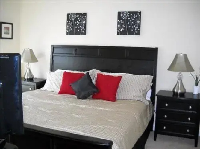 Captain Hook's Haven - 4 Br townhouse by RedAwning