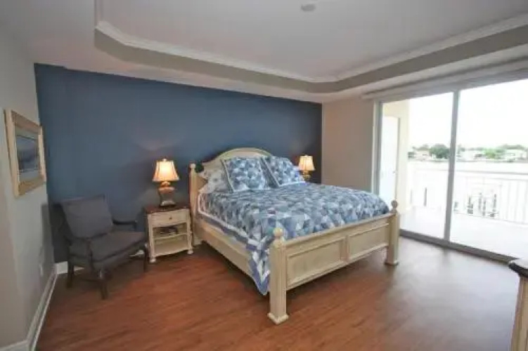 204 Bay Harbor