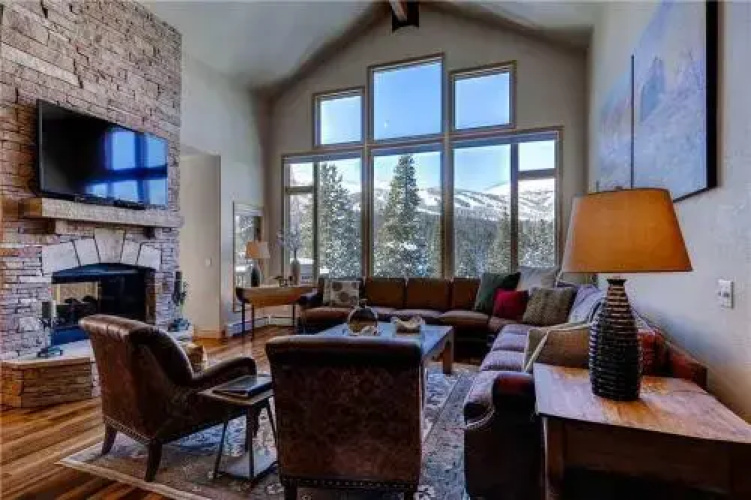 White Cloud House #523