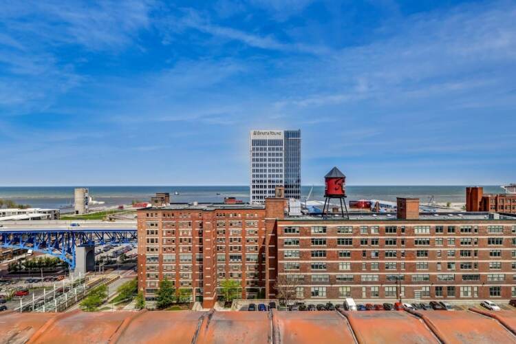 Global Luxury Suites in Downtown Cleveland Over view