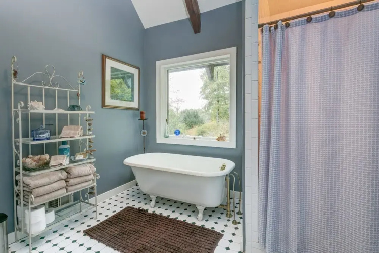 2521 Goose Creek Cottage Upper Level