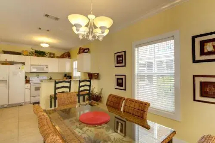Cozy Hideaway 22C